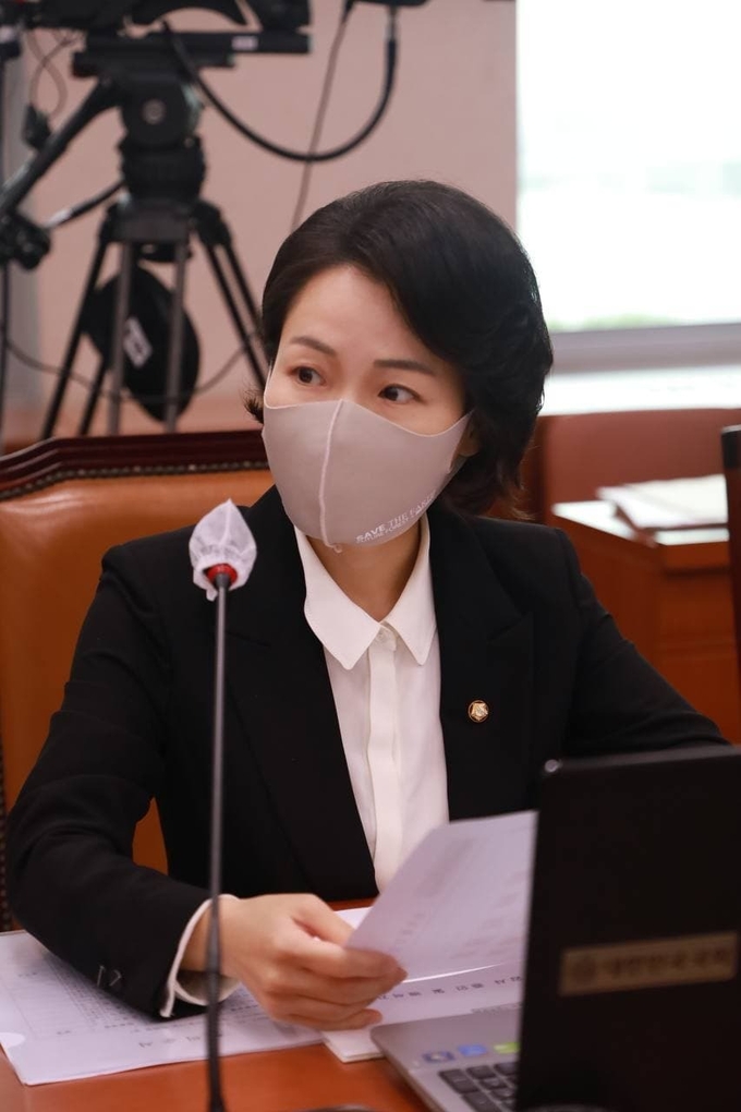 더불어 민주당 홍정민의원