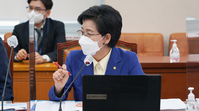 상임위 국감에서 질의하는 양향자 의원