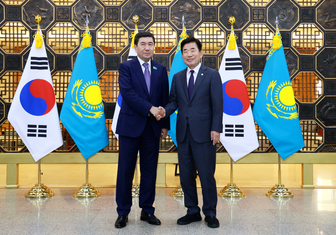 김진표 의장, 코샤노프 카자흐스탄 하원의장과 회담<br>
<br>
국회제공