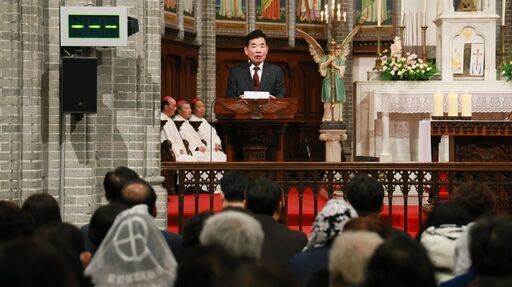 김진표 국회의장이 11일(월) 오후 명동대성당에서 열린 '대한민국-교황청 수교 60주년 기념미사'에 참석해 축사를 하고 있다.<br>
<br>
국회제공
