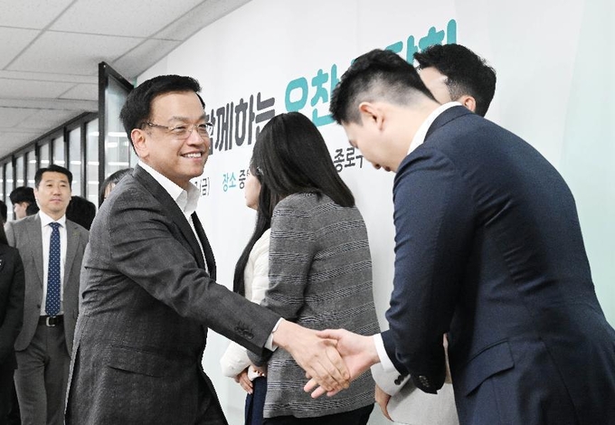 최상목 대통령 권한대행,청년과 함께하는 오찬 간담회 개최<br>
<br>
기획 재정부 