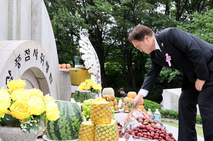우원식 의장, 삼풍 백화점 붕괴 참사 30주기 추모식 참석했다 
