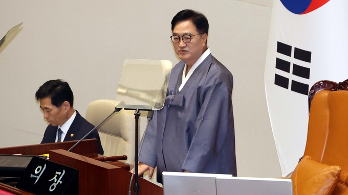 우원식 국회의장이 1일(월) 제429회국회(정기회) 제1차 본회의에서 개회사를 하고 있다.<br>
<br>
국회제공